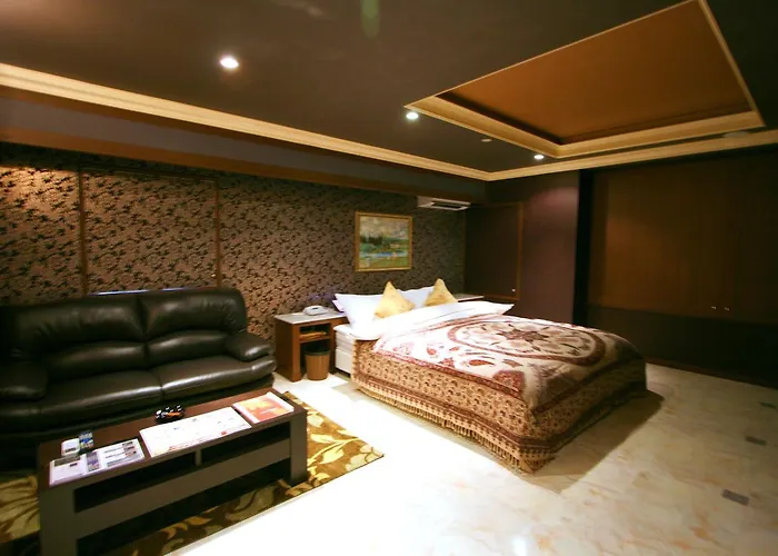 Aura Resort Iga (Adults Only)