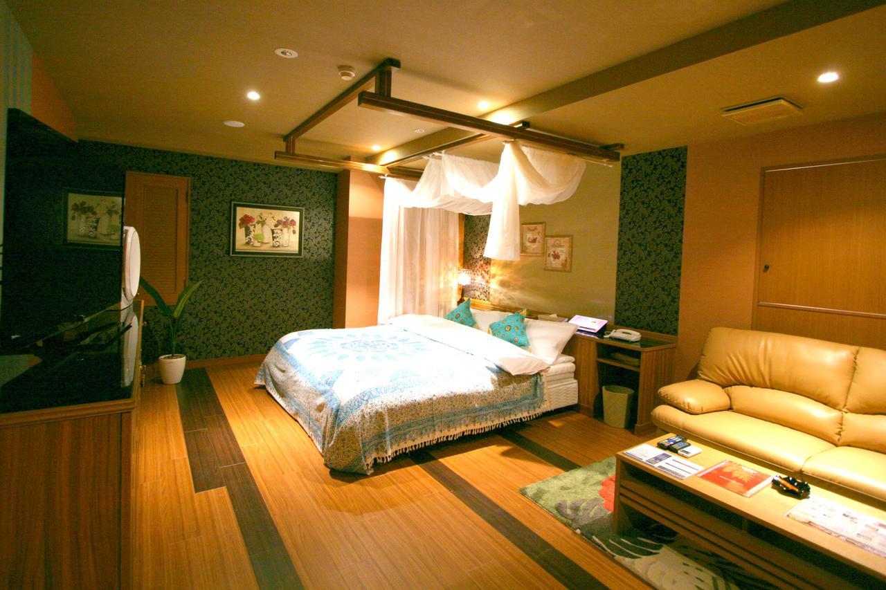 Aura (adults Only) Love hotel 2*